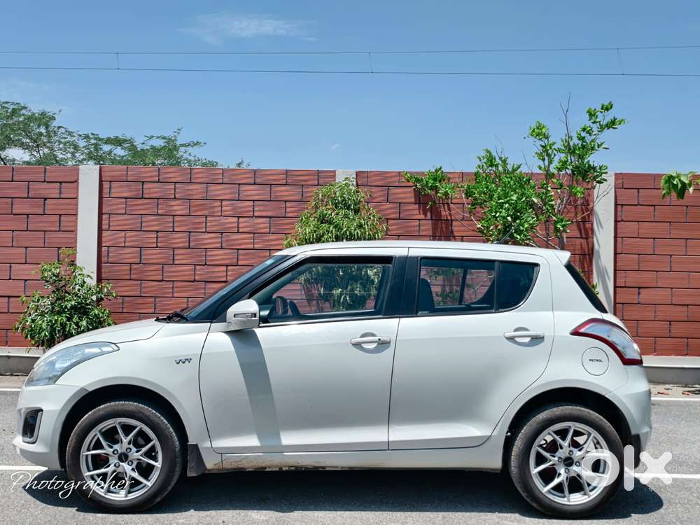 Maruti Suzuki Swift Vvt Zxi, 2014, Petrol