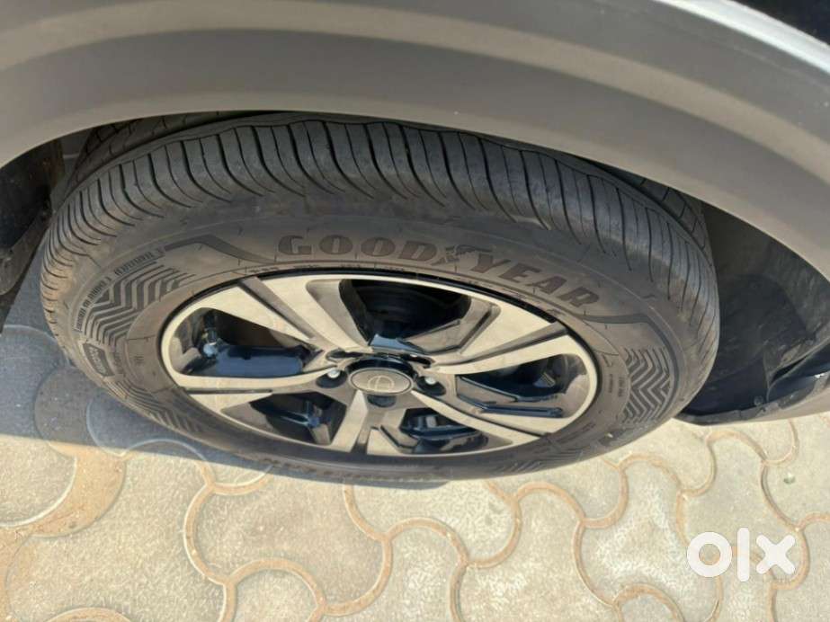 Tata Nexon Fearless Pr S 1.2 Revotron Petrol 7 Dca  Dt, 2024, Petrol