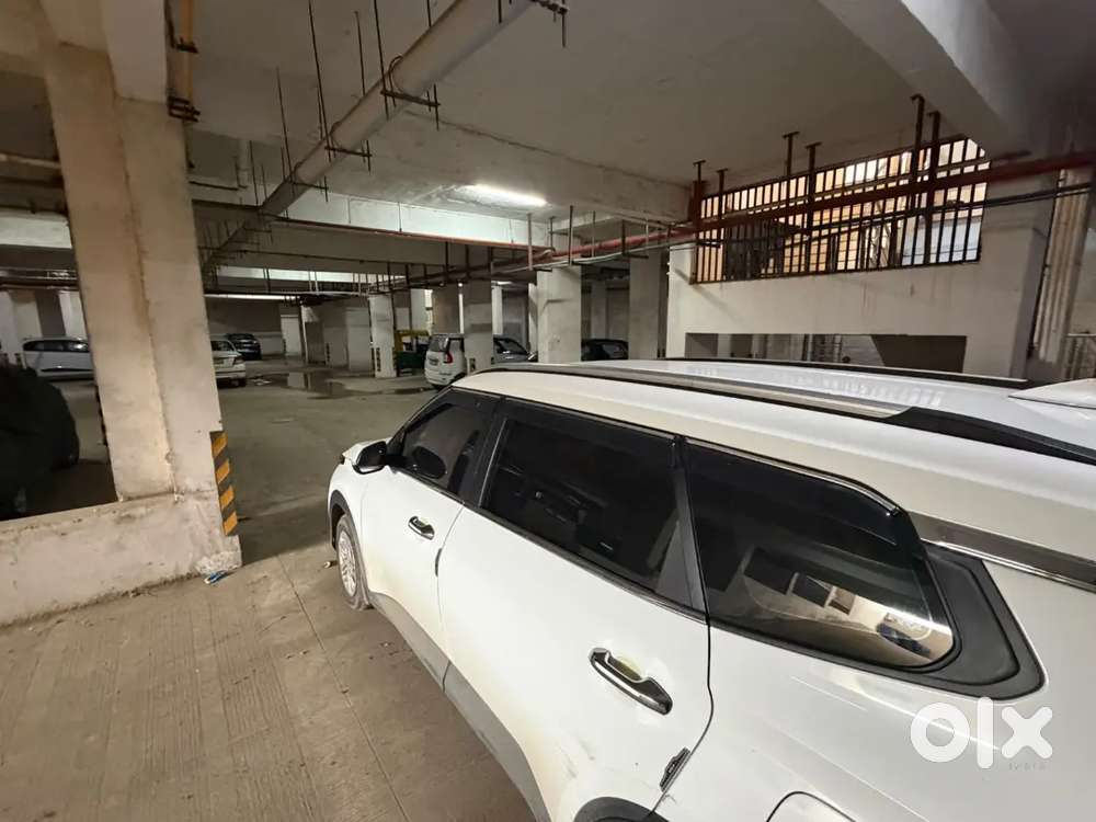 Kia Carens Prestige (o) Petrol