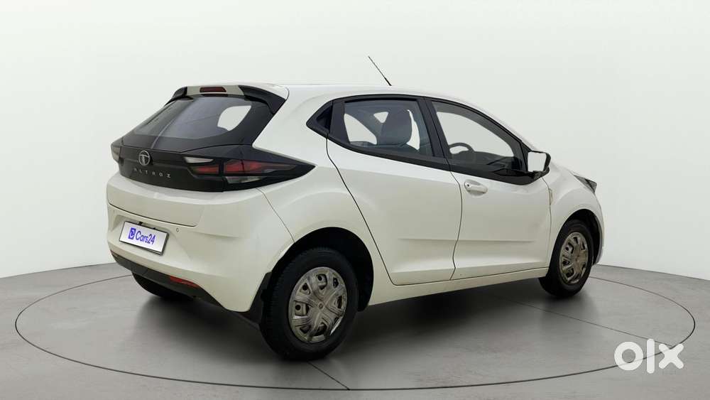 Tata Altroz 1.2 Xe Plus Petrol, 2022, Petrol