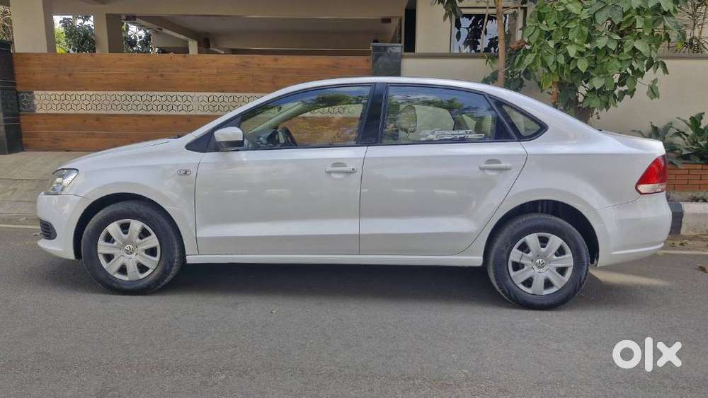 Volkswagen Vento 2010-2013 Petrol Trendline, 2011, Petrol