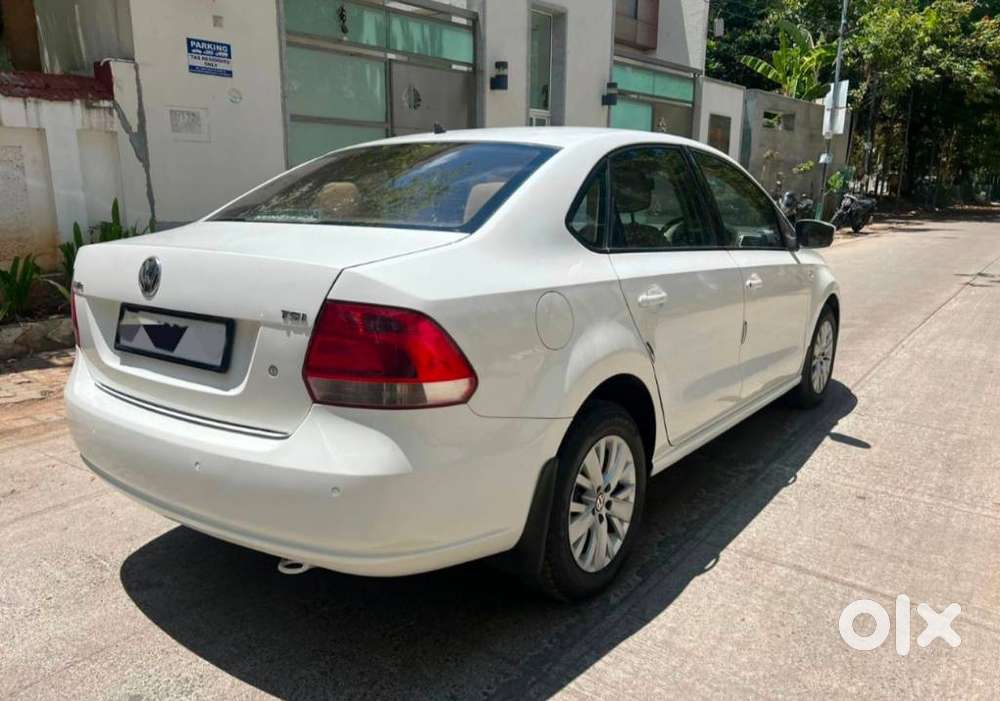 Volkswagen Vento 2010-2013 Petrol Highline At, 2015, Petrol