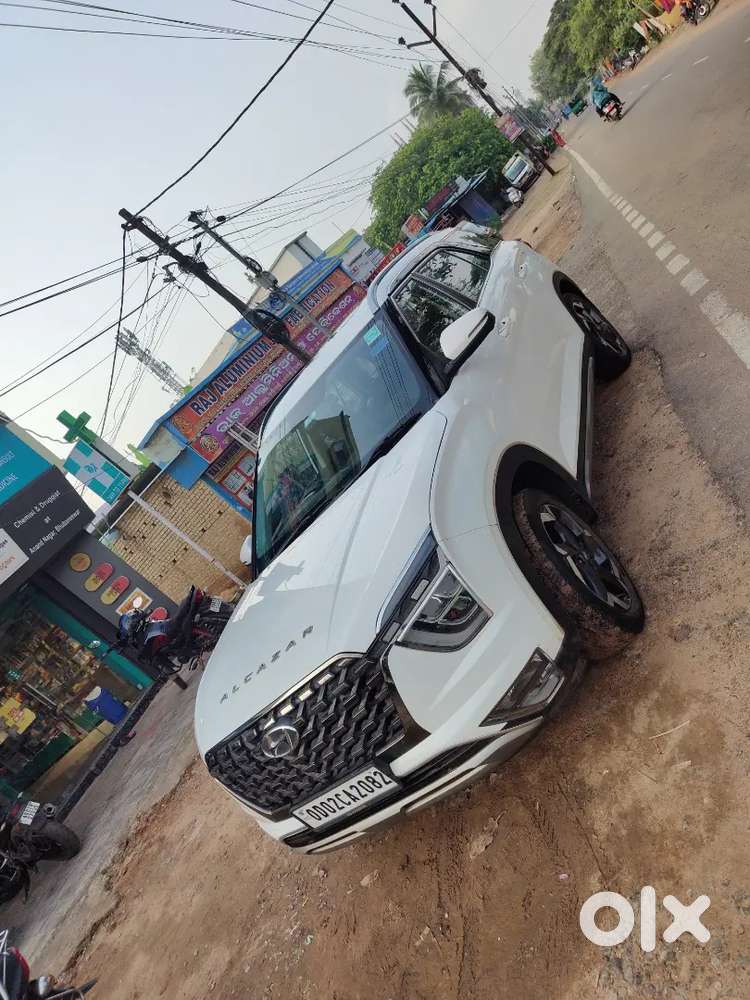 Hyundai Alcazar 2022 Petrol 40000 Km Driven Superb