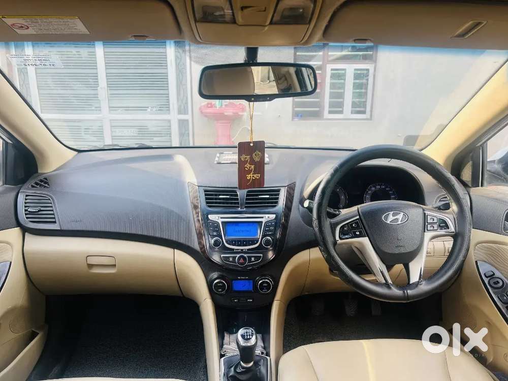  Verna Car  
 2012 Model
   Top Model
    Crdi 1.
