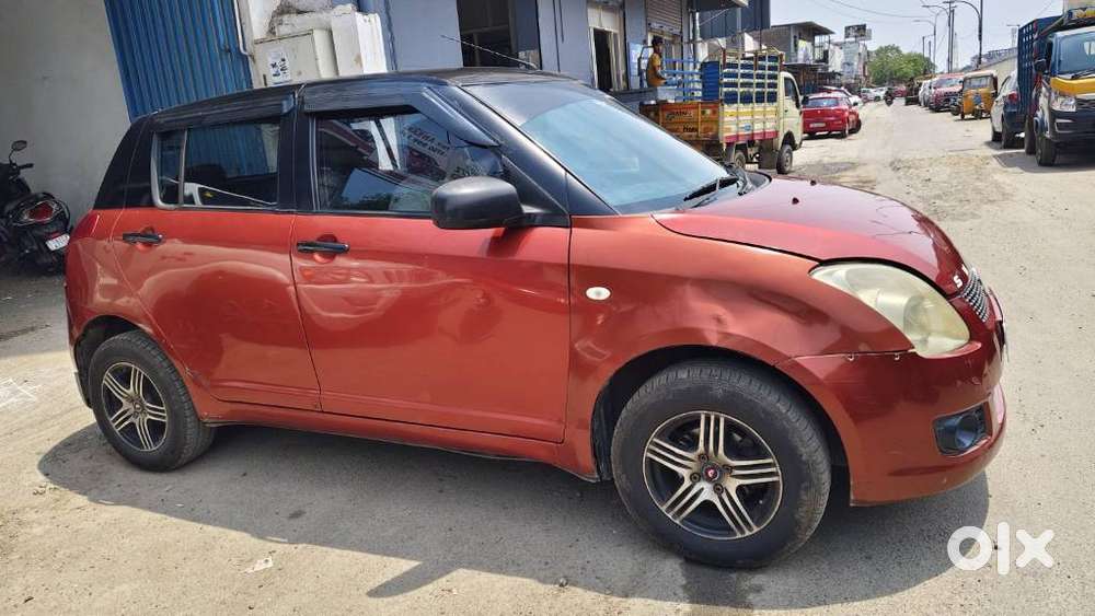 Maruti Suzuki Swift Vxi + Manual, 2010, Petrol