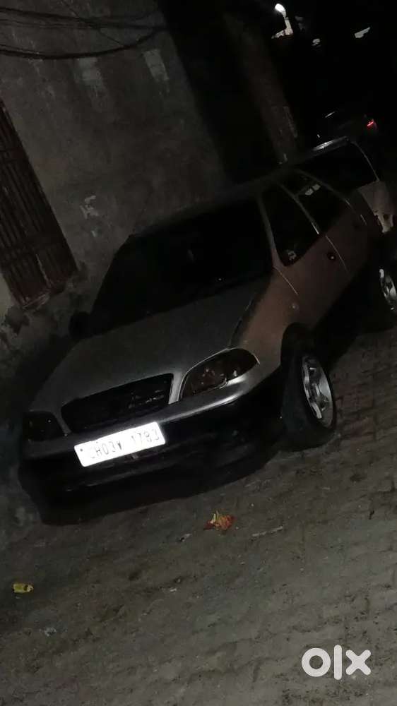 Maruti Suzuki Esteem 2006