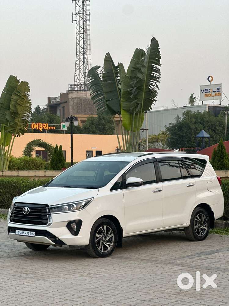 Toyota Innova Crysta 2.4 V 8 Str, 2022, Diesel