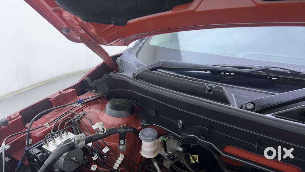 Maruti Suzuki Brezza Vxi At, 2025, Petrol