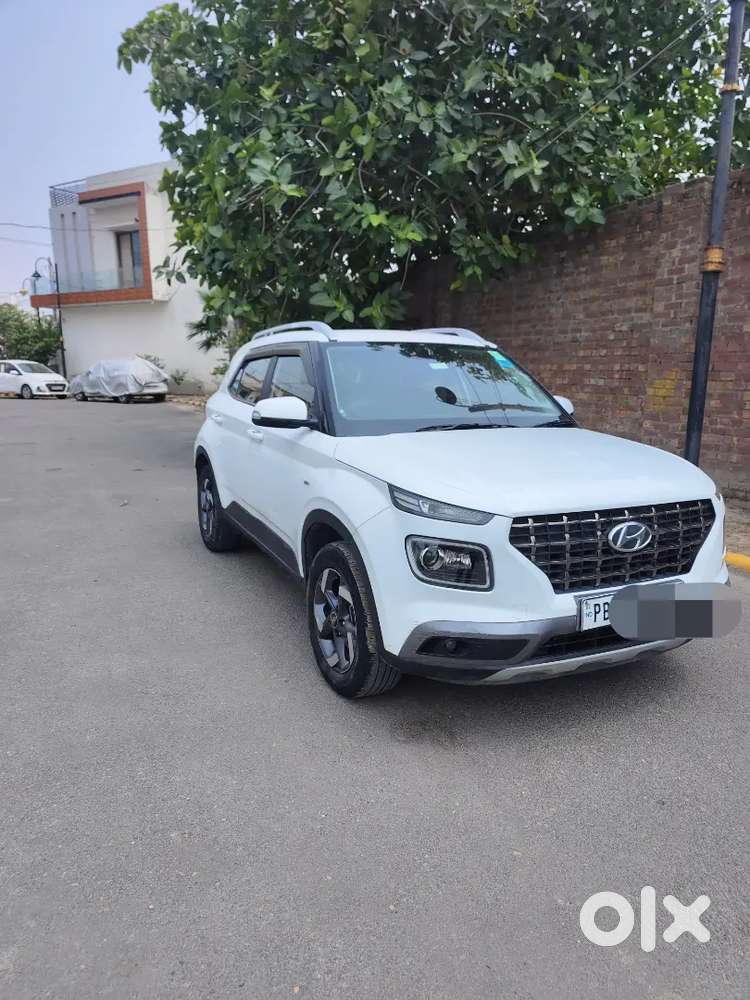 Hyundai Venue Sunroof Turbo Model
