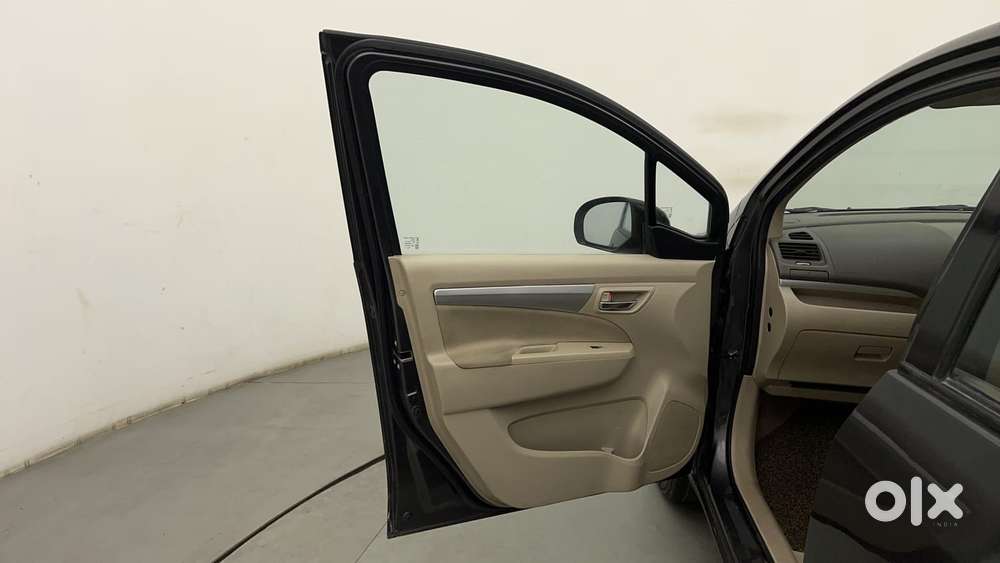 Maruti Suzuki Ertiga Vxi At, 2016, Petrol