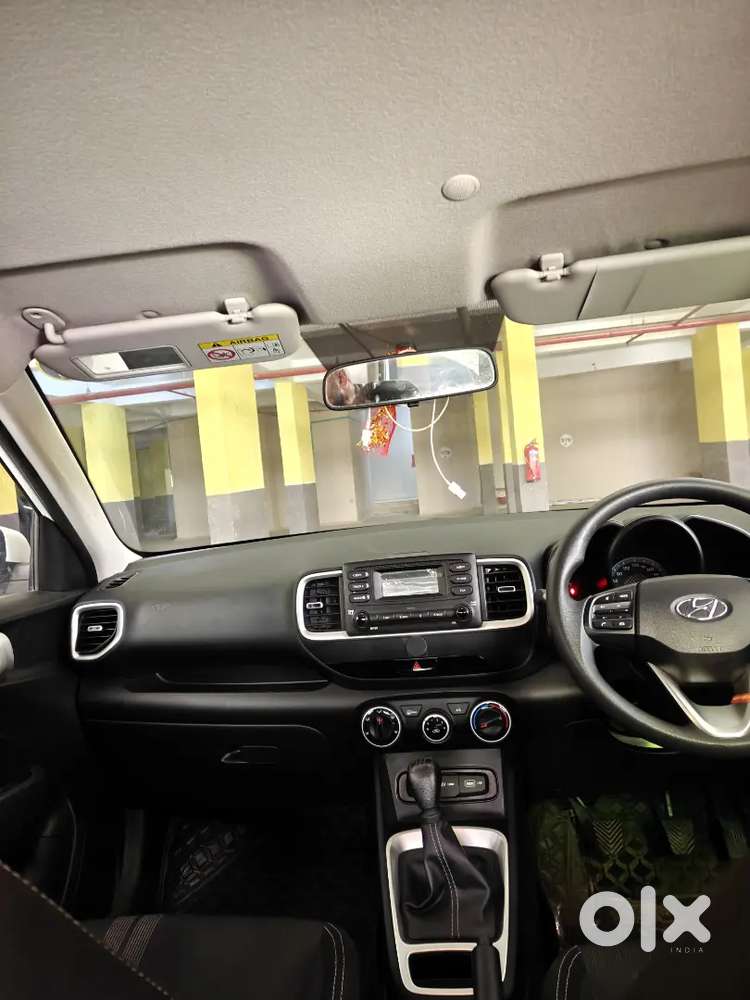 Hyundai Venue 2022 Petrol Well Maintained