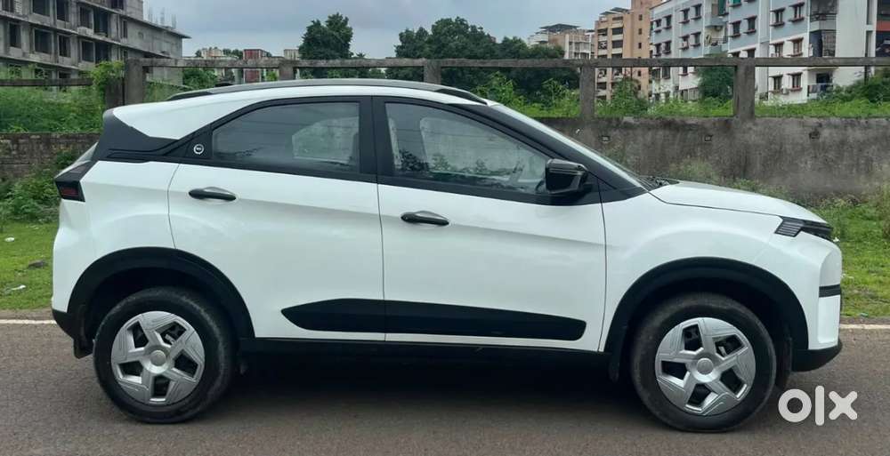 Tata Nexon, 2024, Petrol