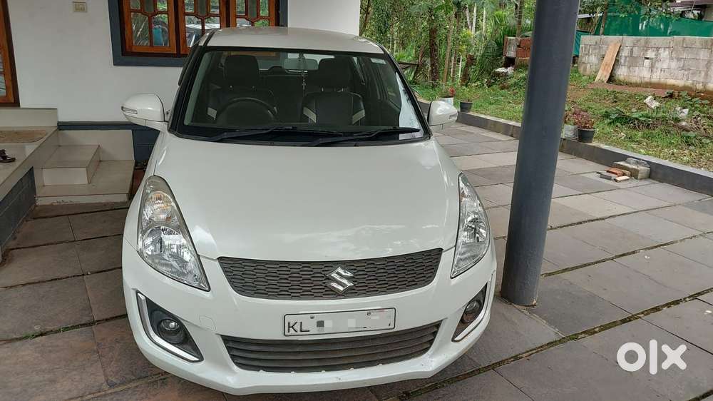 Maruti Suzuki Swift Vxi 1.2 Abs Bs-iv, 2016, Petrol