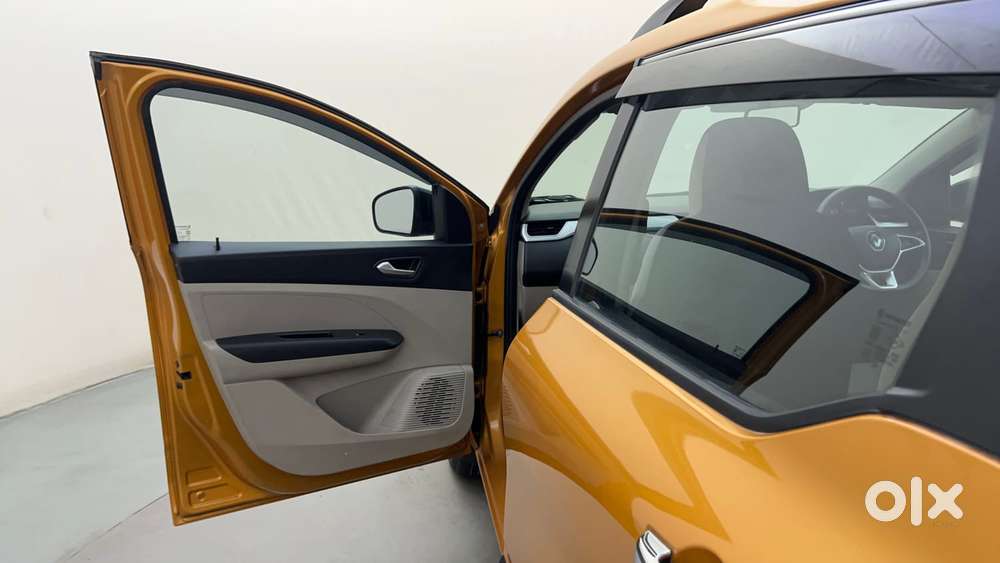 Renault Triber Rxz Easy-r Amt, 2023, Petrol