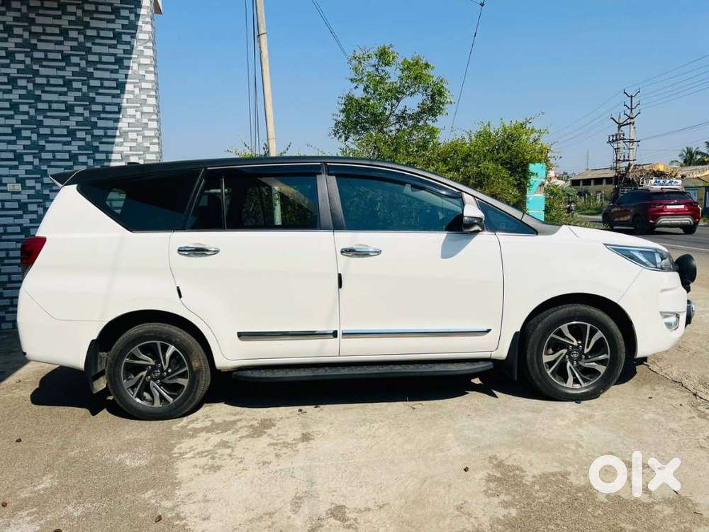 Toyota Innova Crysta 2.4 G Mt, 2024, Diesel