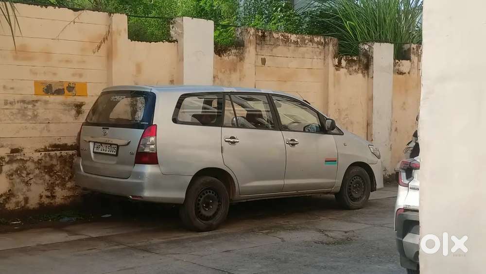 Toyota Innova 2.5 G(e3) 2012