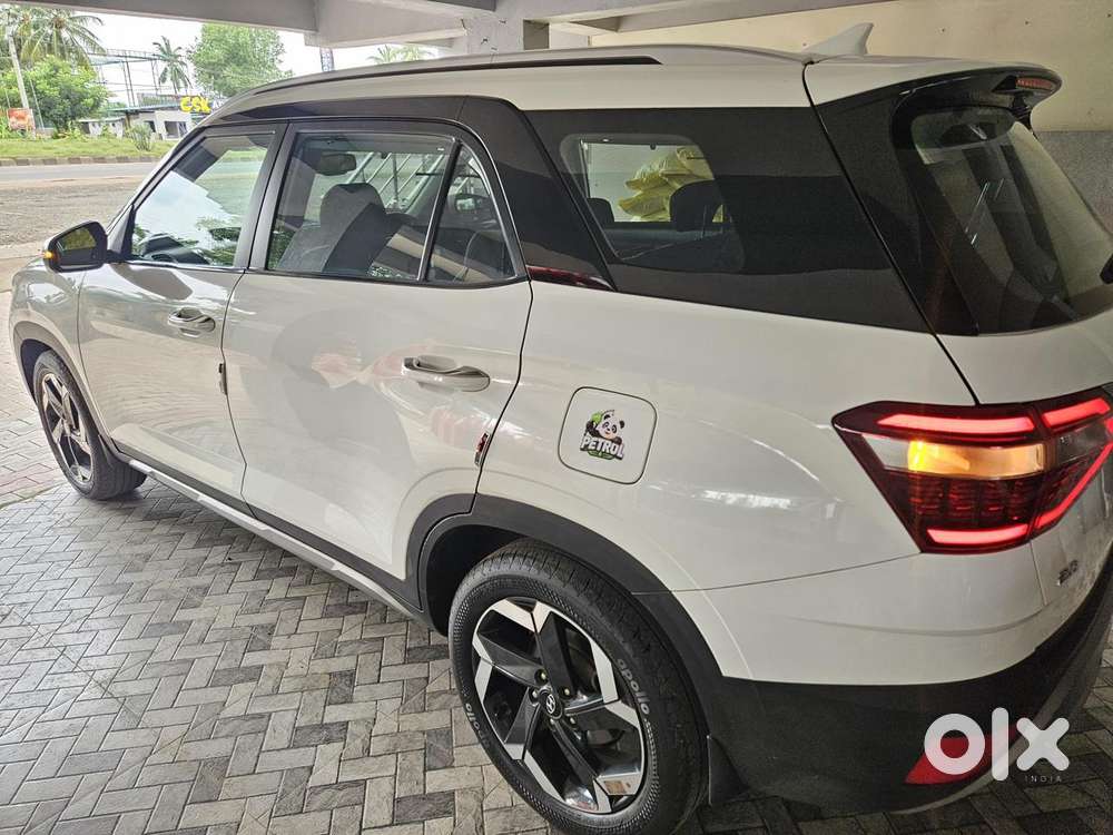 Hyundai Alcazar Platinum, 2021, Petrol