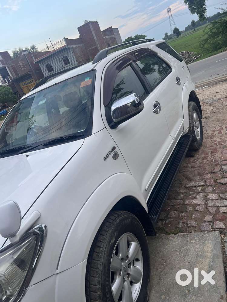 Toyota Fortuner 2011 Diesel 4x4