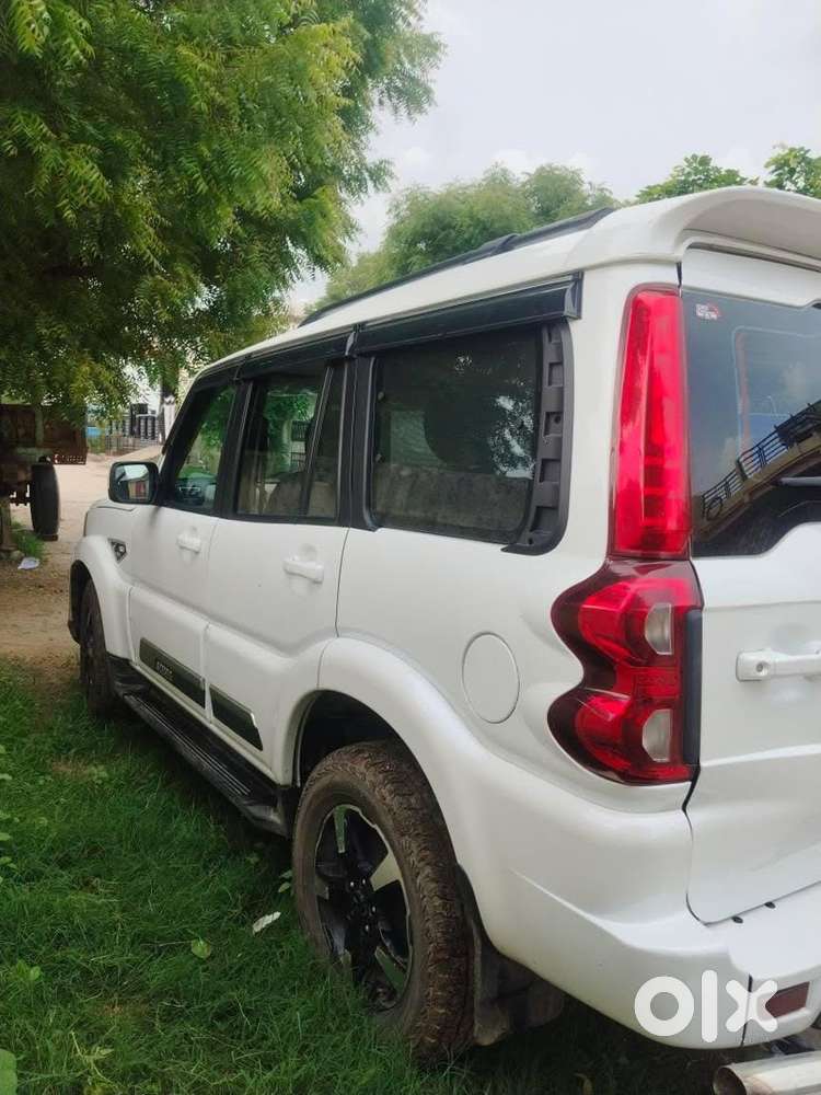 Mahindra Scorpio Classic Diesel 2025