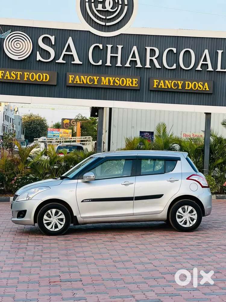 Maruti Suzuki Swift Vxi, 2012, Petrol