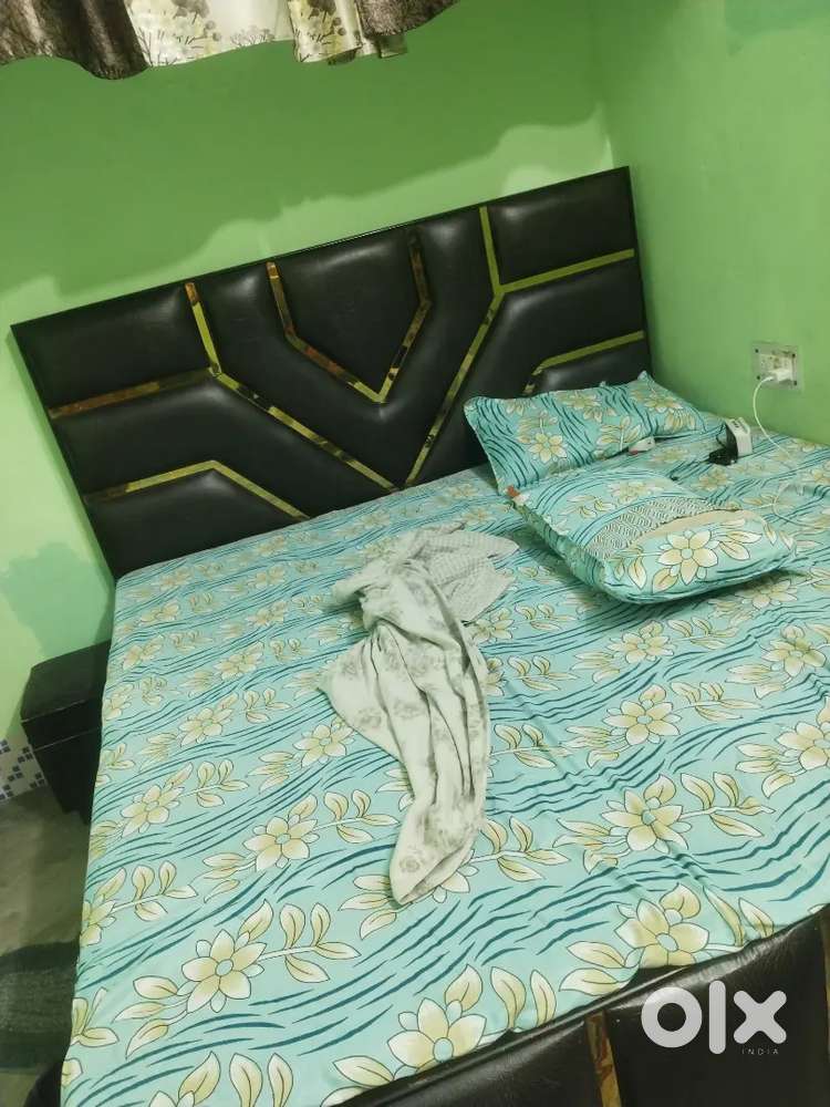 1 year old double bed New condition