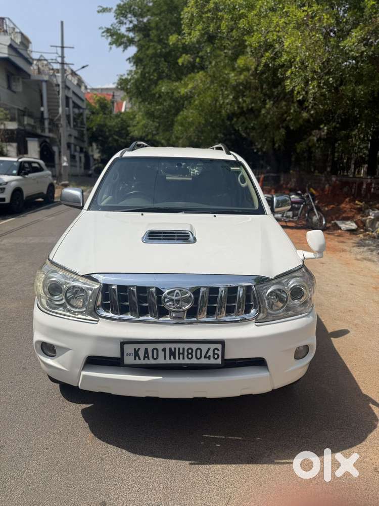 Toyota Fortuner 4x4 Mt 2.8 Diesel, 2011, Diesel