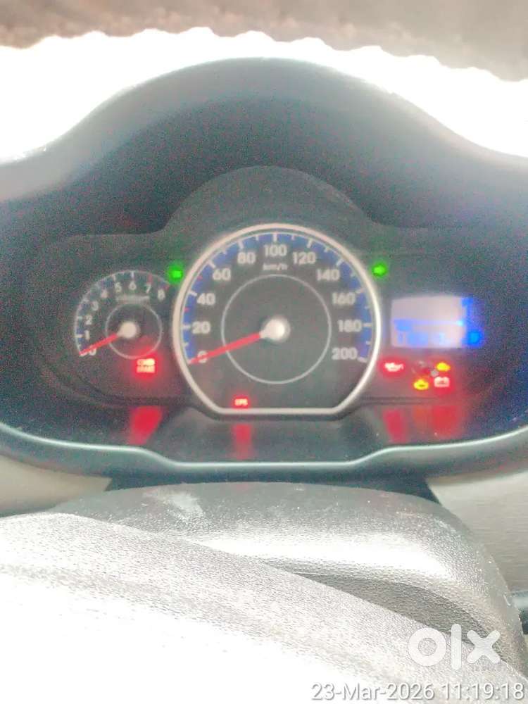 Puranni Ho Gayi Hai Bechni Hai