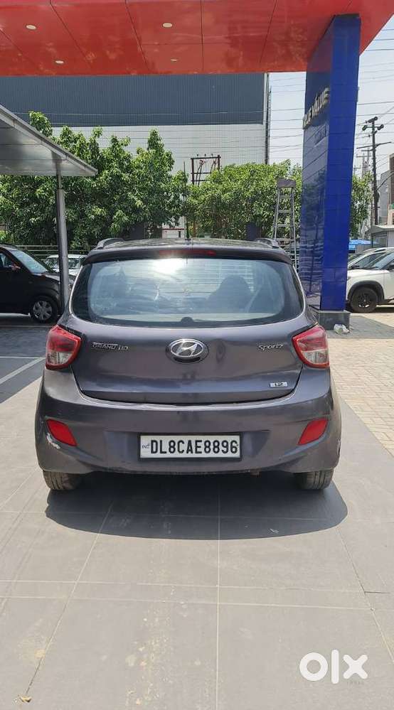 Hyundai Grand I10 Sportz, 2015, Petrol