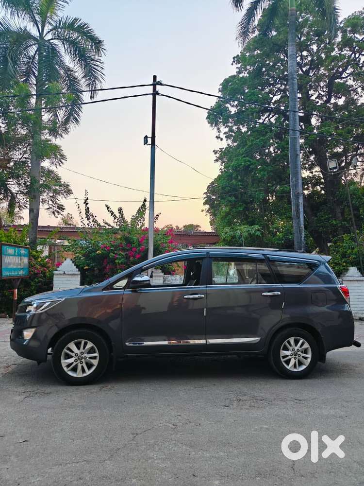 Toyota Innova Crysta 2.4 G Mt, 2018, Diesel