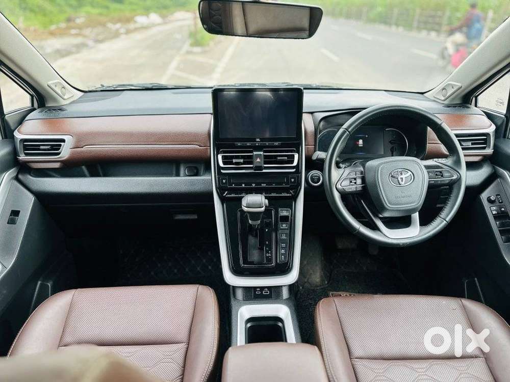 Toyota Innova Hycross 2.0 Zx (o) Hybrid 7 Str, 2023, Petrol