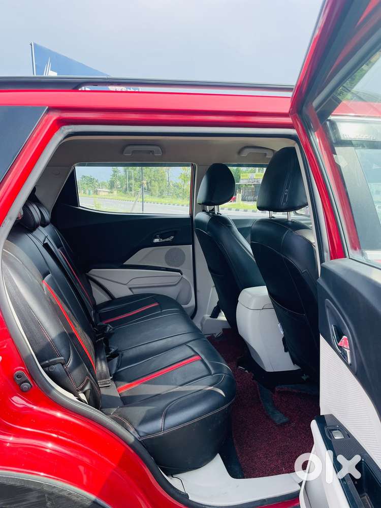 Mahindra Xuv300 W8, 2019, Petrol