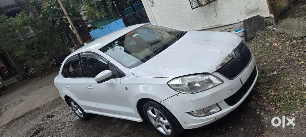 Skoda Rapid Elegance Plus 2012 Variant Diesel Manual