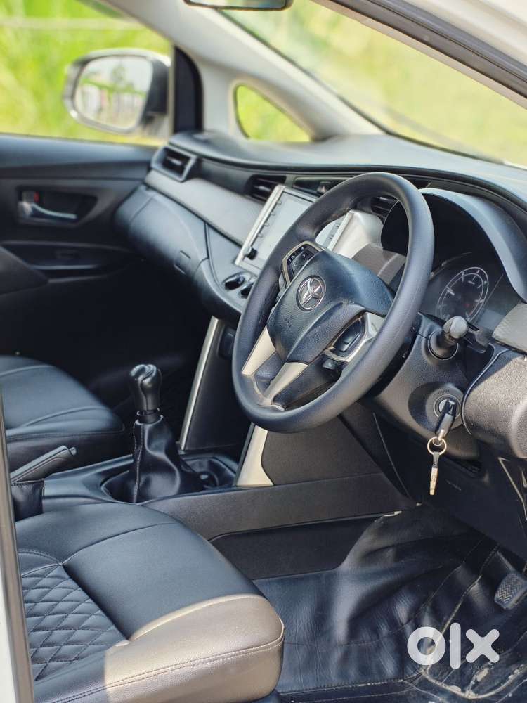 Toyota Innova Crysta 2.4 G Mt 8s, 2022, Diesel