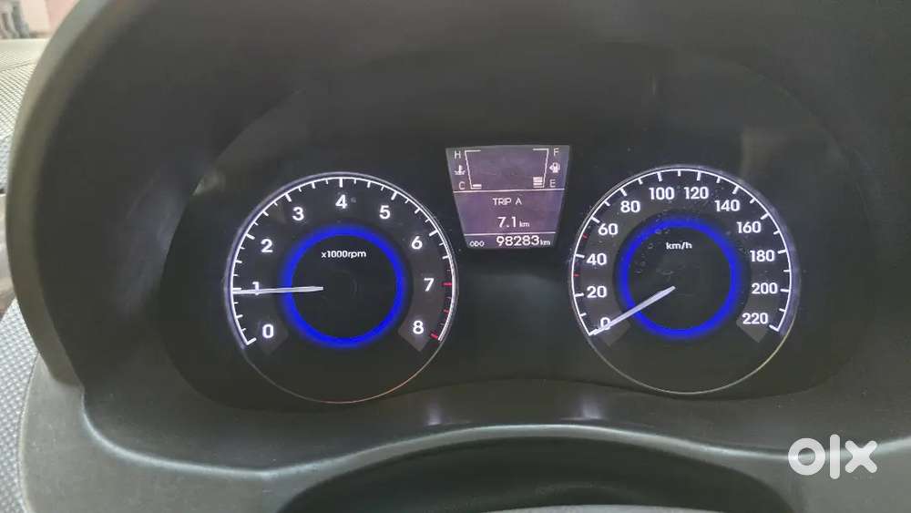 Hyundai Fluidic Verna Sx(o) 2013 Petrol 98700 Km Driven