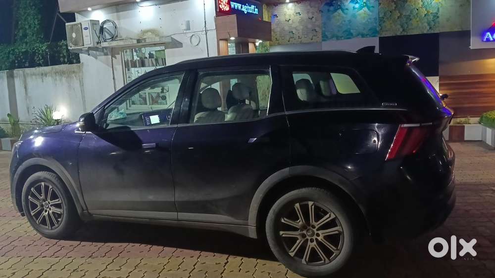 Mahindra Xuv700 2023 Diesel Well Maintained