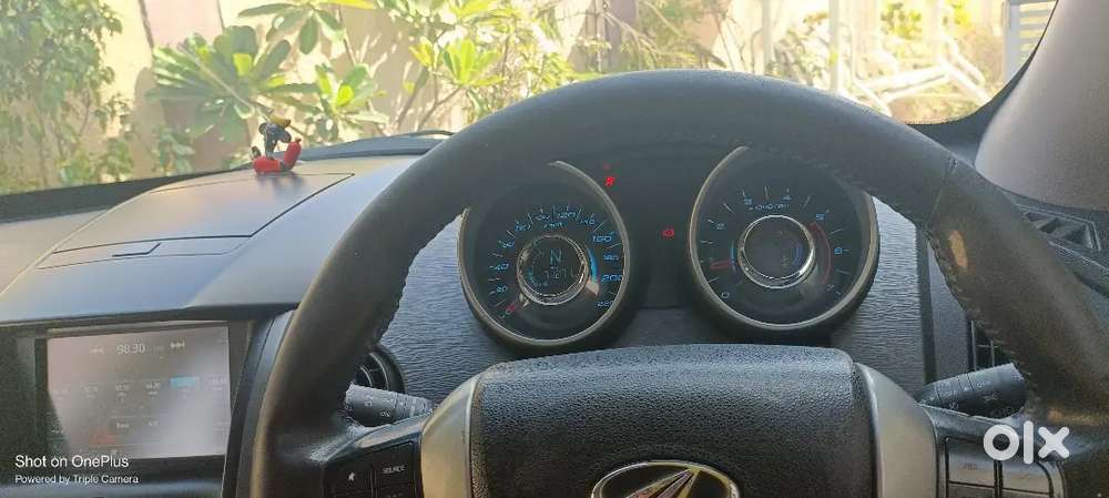 Mahindra Xuv500 2017 Diesel 72000 Km Driven