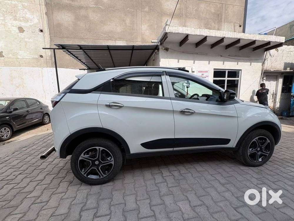 Tata Nexon 1.2 Revotron Xm (s), 2019, Petrol