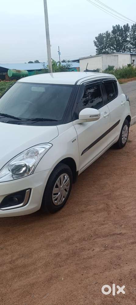 Maruti Suzuki Swift Vxi Optional, 2015, Petrol