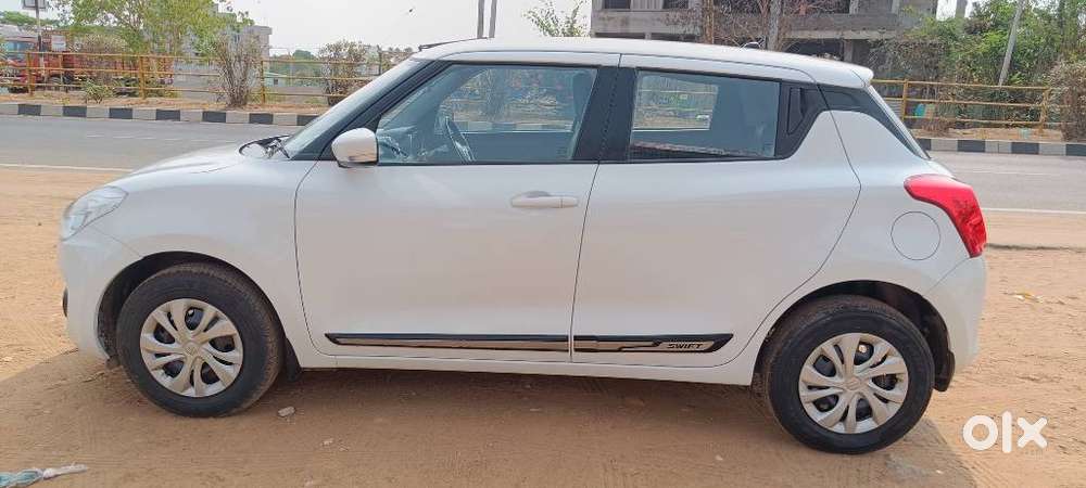 Maruti Suzuki Swift Vxi + Manual, 2020, Petrol