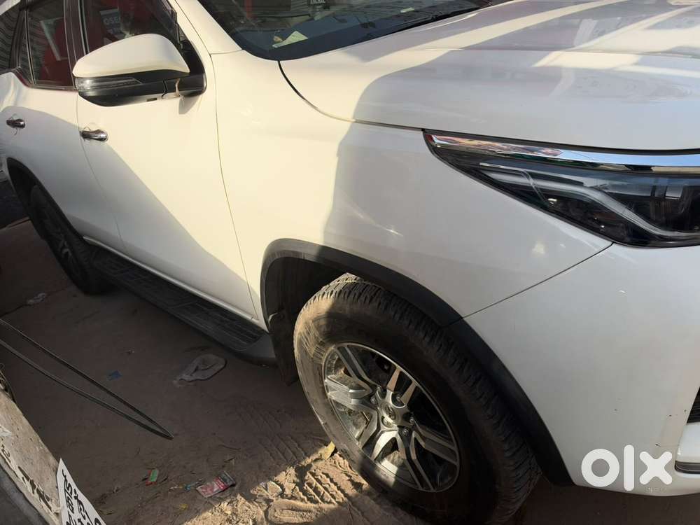 Toyota Fortuner Petrol 2022