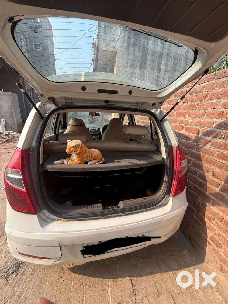 Hyundai I10 Sportz 2012