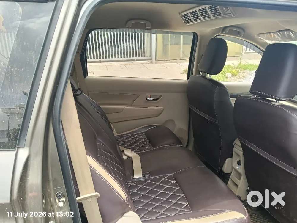 Toyota Rumion (ertiga ) V  Cvt At 2024 Top End