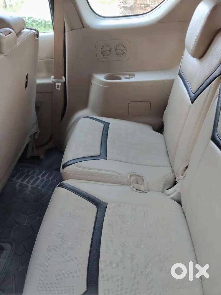 Maruti Suzuki Ertiga Vxi 2026