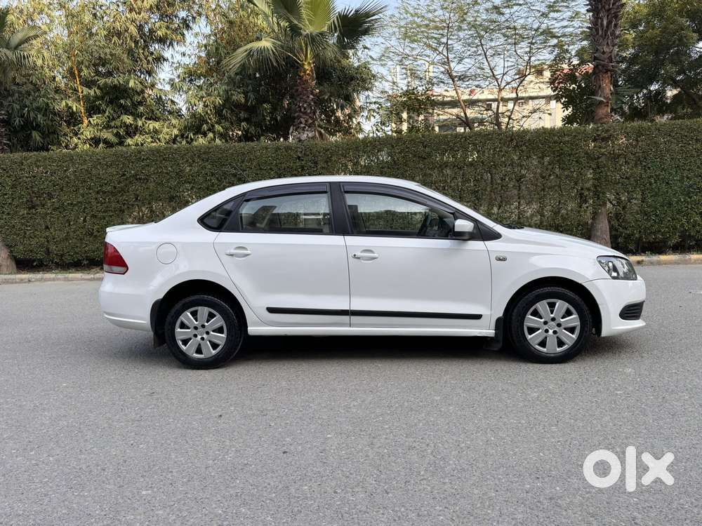 Volkswagen Vento 2010-2013 Petrol Trendline, 2011, Petrol