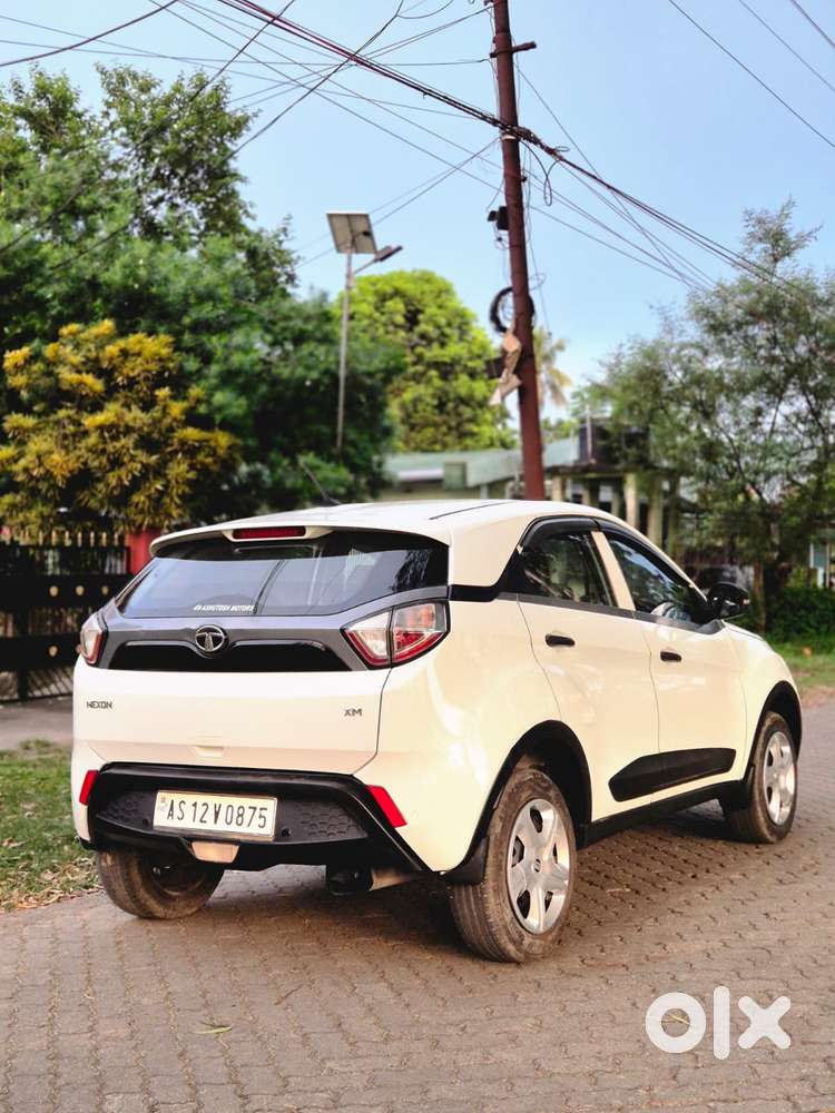 Tata Nexon 1.2 Revotron Xm (s), 2018, Petrol