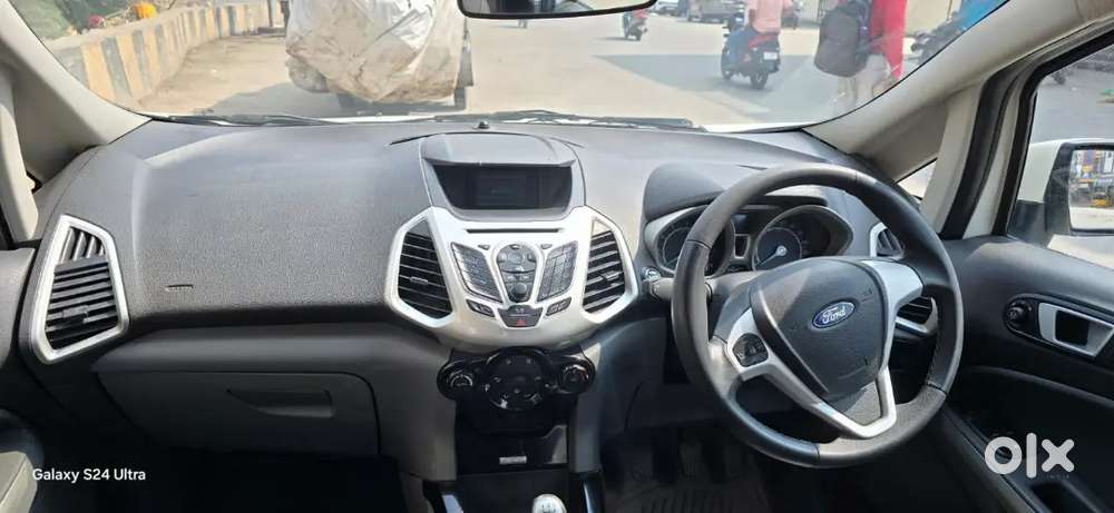 Ford Ecosport Titanium 1l Turbo Petrol Topend Six Airbags, Push Start,