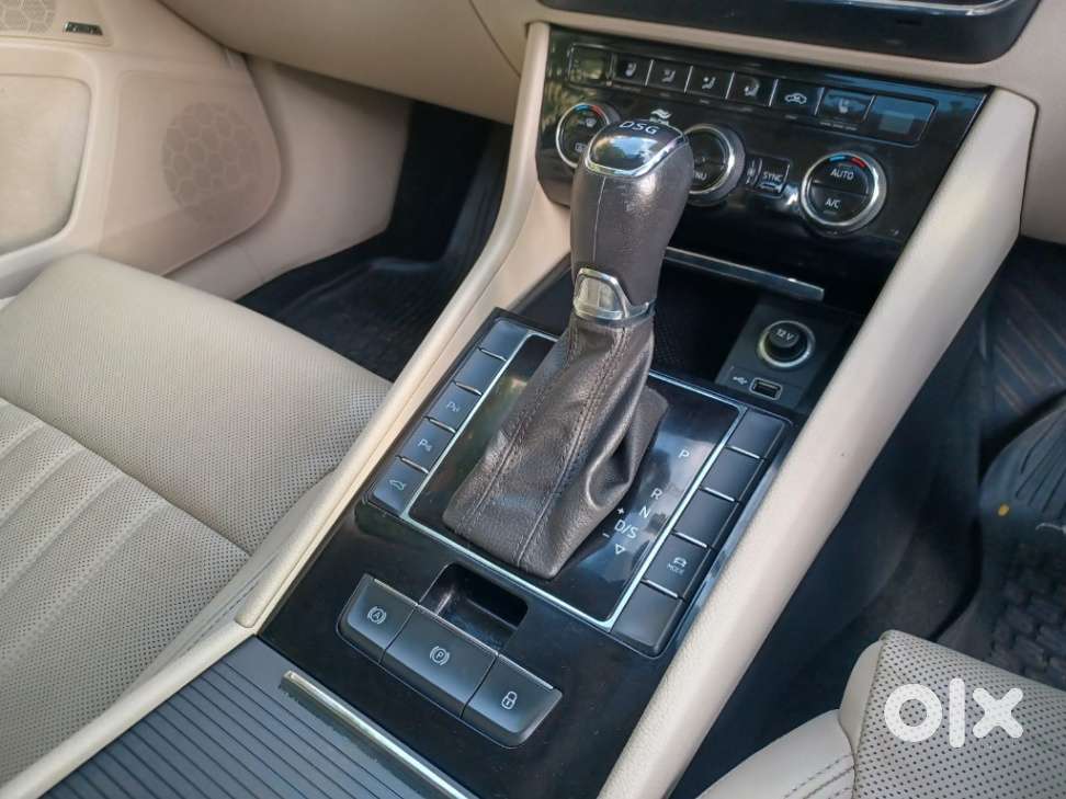 Skoda Superb Lk 1.8 Tsi At, 2019, Petrol
