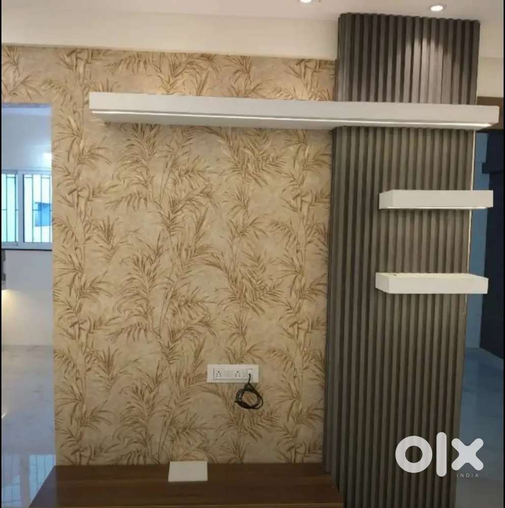 I want  female roommate  urgently
