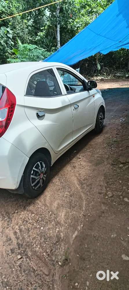 Hyundai Eon 2012 Petrol Well Maintained