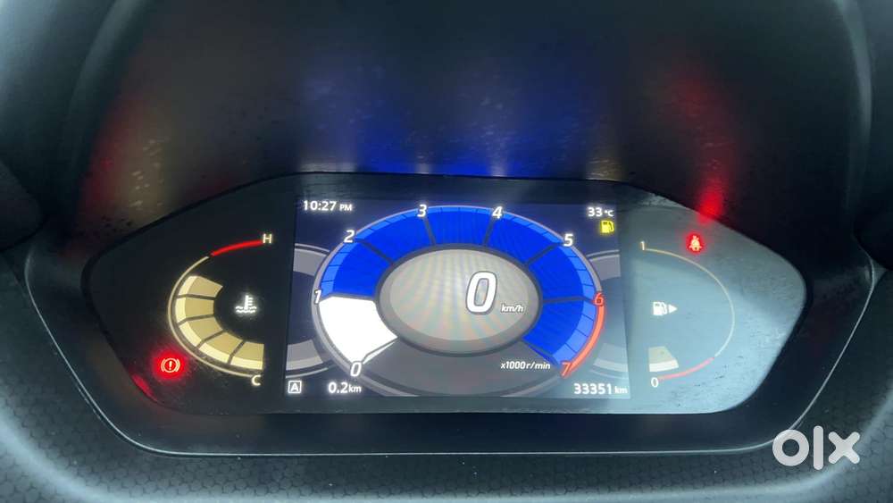 Nissan Magnite 1.0 Xv Premium, 2023, Petrol